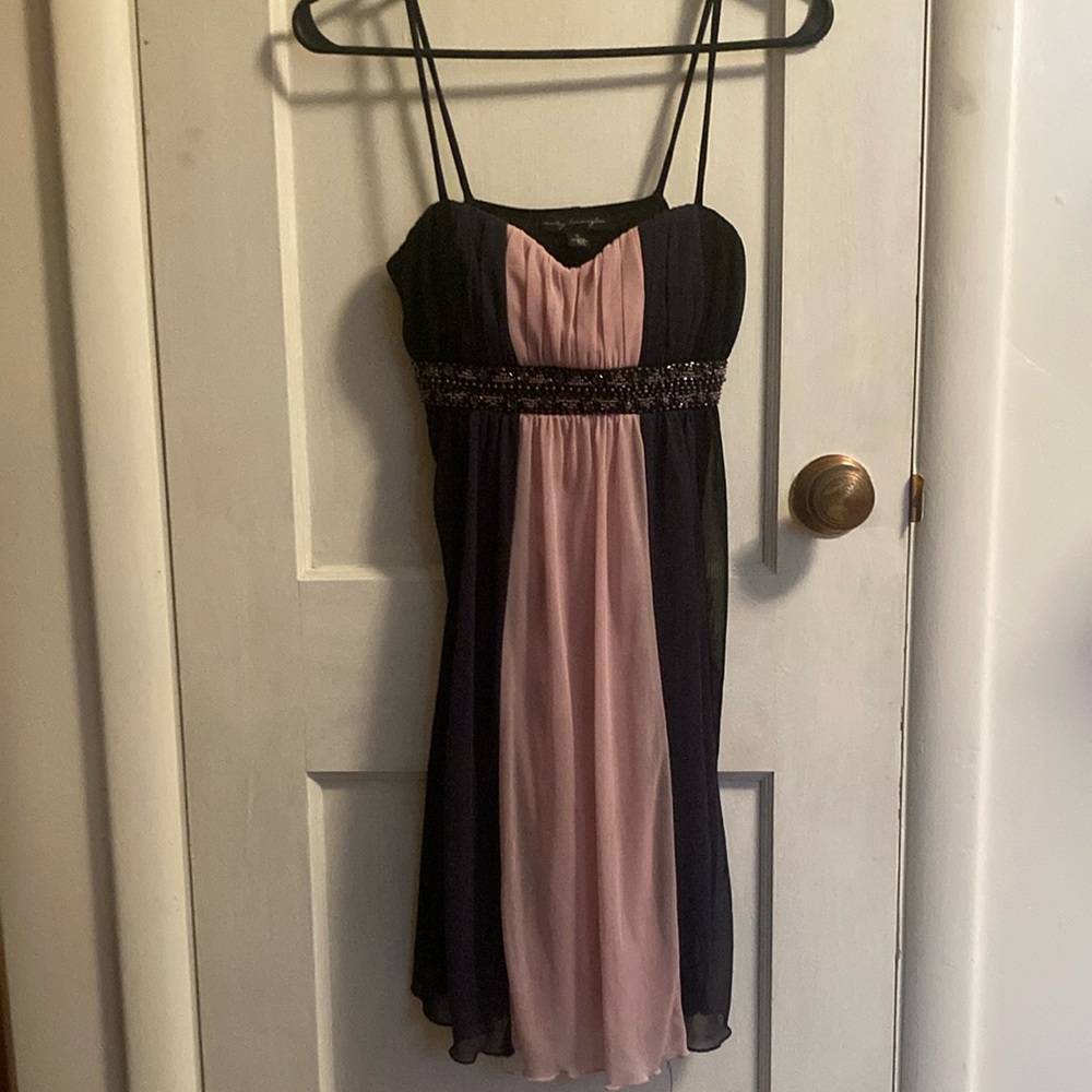 Elegant Black and Pink Dress city triangles
